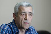 epa06442632 (FILE) - Serb politician in Kosovo, the former State Secretary for Kosovo and Metohija and a subject of a controversial war crimes trial and retrial, Oliver Ivanovic, gestures during an interview in Belgrade, Serbia, 14 December 2015 (reissued 16 January 2018). The prominent Ivanovic was shot in front of his office in Mitrovica, Kosovo, 16 January 2018, according to media reports. EPA/ANDREJ CUKIC (Bild: Andrej Cukic / EPA)