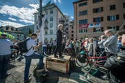 Eröffnung des neuen Velowegs zwischen dem Neubad und dem Mattenhof in Luzern. Auf dem Bild zu sehen ist Stadtrat Adrian Borgula bei seiner Ansprache. Das Bild entstand am Samstag, 13. Mai 2017. Bild: (Pius Amrein / Neue LZ) Velo, Fahrrad, Verkehr, Veloweg, Velohighway, Freigleis (Bild: Pius Amrein (Luzern, 13. Mai 2017))