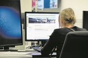 Wer eine Fristerstreckung übers Internet beantragt, kann leicht an Daten von anderen Luzernern gelangen. (Bild: Matthias Jurt (Luzern, 28. März 2018))