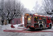 Einsatzwagen der Freiwilligen Feuerwehr Zug am Einsatzort. (Bild pd)