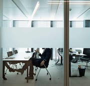 Die Einladungspflicht für geeignete Arbeitslose wurde abgeschwächt. (Bild: Gaëtan Bally/Keystone)