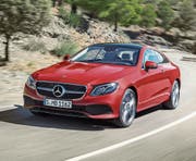 Dem Mercedes-Benz E-Coupé wird eine elegante zweitürige Karosserie attestiert, die ohne Ecken und Kanten auskommt. (Bild: pd)