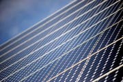 Solaranlage auf einem Scheunendach in Ruswil. (Symbolbild Archiv/Neue LZ)
