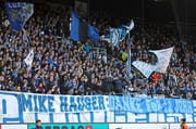 FCL-Fans bedanken sich beim abtretenden Präsidenten Mike Hauser. (Bild: Philipp Schmidli)