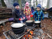 Esther Studerus hat die Betreuung der Waldkinder zu einer Weiterbildung animiert: Jetzt lässt sie sich zur Naturpädagogin ausbilden. (Bild blindtextblindtext)