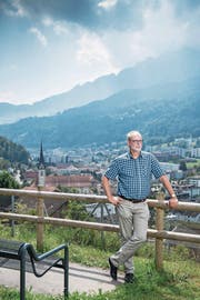 Urs Rölli beim Pflegeheim Kirchfeld über dem Horwer Zentrum. (Bild: Boris Bürgisser / LZ)