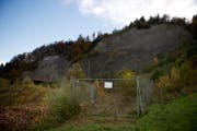 Die Mergelgrube Grisigen in Horw im Ruhezustand im Jahr 2014., (Archivbild: Corinne Glanzmann/LZ, 3. November 2014)