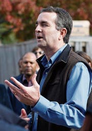 Ralph Northam kandidiert bei der Gouverneurswahl in Virginia für die Demokratische Partei. (Bild: Steve Helber/AP (Sterling, 4. November 2017))