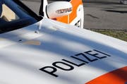 Der Sachschaden beim Unfall ist beträchtlich. (Symbolbild Adrian Venetz / Neue OZ)
