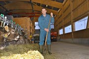 Hanspeter Egli ist es wichtig, täglich im Stall arbeiten zu können. (Bild Andrea Schelbert)
