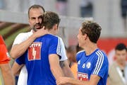 Für den FCL gab es zuletzt Grund zur Freude. Trainer Markus Babbel (links) freut sich am 29. August mit Sebastian Schachten und Clemens Fandrich über den Sieg in Lugano. (Bild Martin Meienberger)