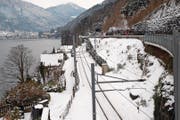 Dieser Gleisabschnitt muss mit einer temporären Strasse «überdacht» werden. (Bild: Franz Steinegger (Brunnen, 10. Januar 2017))