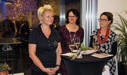 Sie standen am Freitag im Zentrum des Abends für Körper, Auge, Geist und Seele; von links: Karin Kempf-Gisler, Maria Schilter und Edith Schelbert-Bisig. (Bild: Bruno Arnold (Altdorf, 31. März 2017))