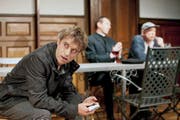 Urs Kafadar als Darsteller im Jahre 2009. Im Stück "Hert dra zuächä" verkörperte Kafadar die Rolle des "Er". (Bild: Roger Zbinden / OZ)