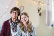 Margrit (78) und Enkelin Hannah (9) Niederberger aus Büren. (Bild: Eveline Beerkircher (13. Dezember 2017))