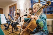 Musikalische Zukunft: das Streichensemble Fiedelkreis der Musikschule Sursee bei der Probe. (Bild: Philipp Schmidli (17. November 2017))