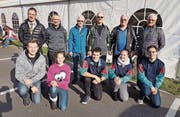Die Urner Delegation am Ju + Ve-Final in Thun. Hinten von links: Theo Imhof, Josef Arnold, Bernhard Gisler. Georg Zgraggen, Niklaus Zgraggen und Walter Gisler. Vorne von links: Andreas Odermatt, Leonie Zurfluh, Nicolas Imhof, Stefanie Arnold und Kilian Imholz. (Bild: Theo Imhof (Thun, 28. Oktober 2018))