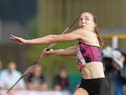 Géraldine Ruckstuhl beim Speerwerfen am internationalen Meeting von Luzern. (Bild: Gian Ehrenzeller/Keystone (Luzern, 11. Juli 2017))
