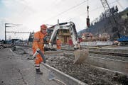 Die Bauarbeiten in Alpnachstad sind in vollem Gang. (Bild: Corinne Glanzmann (27. Februar 2018))