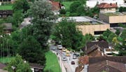 Die Unfallstelle bei der Verzweigung Rütistrasse/Spitalmattenweg. Im Hintergrund die Kantonsschule Obwalden. (Bild: PD (Sarnen, 24. Juli 2017))