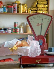 Im Tessin sind sie noch beim Metzger zu haben: grosse, fleischige Hühner. (Bild: Winfried Heinze)