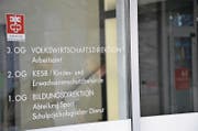 Der Eingang zur Kindes- und Erwachsenenschutzbehörde in Stans. (Bild: Franziska Herger)