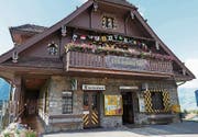 Die Bergstation der Treib-Seelisberg-Bahn ist morgen Abend in der Hand der Märchenerzählerinnen. (Bild: Christoph Näpflin (Seelisberg, 13. 8. 2017))
