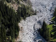 Blick ins Val Bondasca bei Bondo. Am 23. August war ein Bergsturz am Piz Cengalo niedergegangen. Acht Wanderer gelten seither als vermisst. (Archivbild) (Bild: KEYSTONE/GIAN EHRENZELLER)