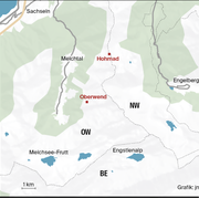 Zwischen Hohmad und der Alp Oberwend, wo er ein Schaf riss, tauchte der Wolf italienischer Herkunft seither mehrmals auf. (Bild: Grafik: jn)