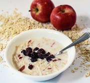 Müesli, nicht ganz original nach Bircher-Benner zubereitet, aber für den Kostverächter wohl auch nicht das Wahre. (Bild: Getty)