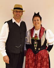 Peter Gisler und Marlene Melchiori: Die beiden «Stiniger»-Geschwister prägen die Konzertreihe der Bauernmusik Altdorf und des Jodlerklubs Seerose Flüelen mit. (Bild: Georg Epp (Flüelen, 29. Oktober 2017))