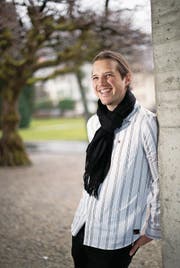 Lars Fischer während seines Heimatbesuchs im Lopperdorf, hier an der Seepromenade. (Bild: Corinne Glanzmann (Hergiswil, 21. Februar 2017))