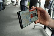 Die neue Dual-App-Funktion erlaubt es, zwei Apps gleichzeitig zu nutzen.