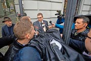Oberstaatsanwalt Thomas Imholz nach der Eröffnung des Obergerichtsurteils am 18. April. Doch schon während des Gerichtsverfahrens war er mit kritischen Fragen konfrontiert. (Bild Pius Amrein)