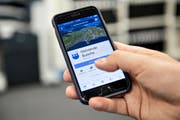 Der Facebook-Auftritt von Buochs – betrachtet auf einem Mobiltelefon. (Bild Corinne Glanzmann)