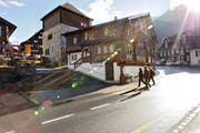 Eine besonders heikle Stelle: die «Adler»-Kurve in Bürglen. Bild: Florian Arnold (12. Februar 2014)