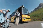 Erschliessungen mit dem öffentlichen Verkehr – wie hier über den Klausenpass – sind für die Wohn- und Standortqualität der Bergregionen von grosser Bedeutung. (Bild: Florian Arnold (Klausenpass, 14. Juli 2015))