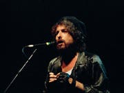 Bob Dylan bekommt am Wochenende seinen Literaturnobelpreis im privaten Rahmen überreicht. Die dazugehörige Rede muss er innert knapp drei Monaten nachliefern - vermutlich per Video. (Archivbild 2016) (Bild: KEYSTONE/AP/ANAT GIVON)