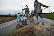 Mit vereinten Kräften wird ein Zeichen gesetzt für einen natürlicheren Lebensraum.