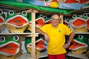 Ernst Bürge, langjähriger Aktuar der Fröschenzunft Ebel, ist durch und durch ein Fasnächtler. (Bild Christian H. Hildebrand)