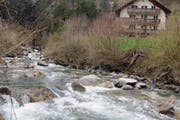 Der Alpbach ist eines der grössten Gewässer in Uri, die noch zur Stromproduktion verwendet werden können. (Bild: Paul Gwerder (21. März 2017))