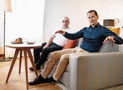 Sie gehören zu den ersten Gästen, die im neuen Hotel Palace auf dem Bürgenstock übernachten dürfen: Antonio Villani (links) und Stefan Theiler. Bild: Corinne Glanzmann (21. März 2017)