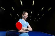 Sie ist erst 13 Jahre alt, besiegt aber regelmässig viel ältere Gegner: Camille-Chloé Linke, die beim Tischtennisclub Baar bei den Herren spielt. (Bild Stefan Kaiser)