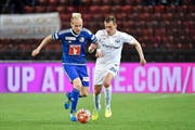 Archivbild: Markus Neumayr (links), hier im Duell mit Burim Kukeli vom FC Zürich, scheint den Durchbruch beim FCL geschafft zu haben. (Bild: Martin Meienberger/Freshfocus)
