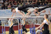 Rickenbach läuft es am Barren im Final nicht wie gewünscht: Die Michelsämter holen sich am Schluss die Bronzemedaille. (Bild Marianne Baschung)