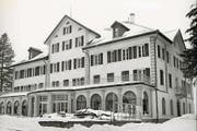 Das einstige Grandhotel Meyerhof ist heruntergekommen. Bald aber sollen die Bagger auffahren. (Bild: Archiv Urner Zeitung)