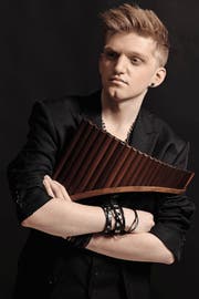 Jonas Gross, Panflöte, hat einen Auftritt im Rahmen der Entertainment-Gala mit dem Christoph Walter Orchestra. (Bild: PD)