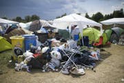 Wo sich der Abfall der versammelten Fans sammelte. (Bild: Keystone/Gian Ehrenzeller)