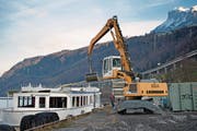 Das Motorschiff Rigi wird verschrottet. (Bild: Corinne Glanzmann (Beckenried, 30. Januar 2018))