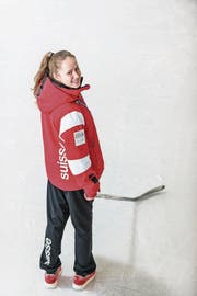Oona Emmenegger im Anzug der Schweizer Nationalmannschaft – heute kann die Luzernerin mit ihr erstmals den Einzug in den WM-Viertelfinal schaffen. (Bild: Roger Grütter (Hochdorf, 28. Februar 2016))